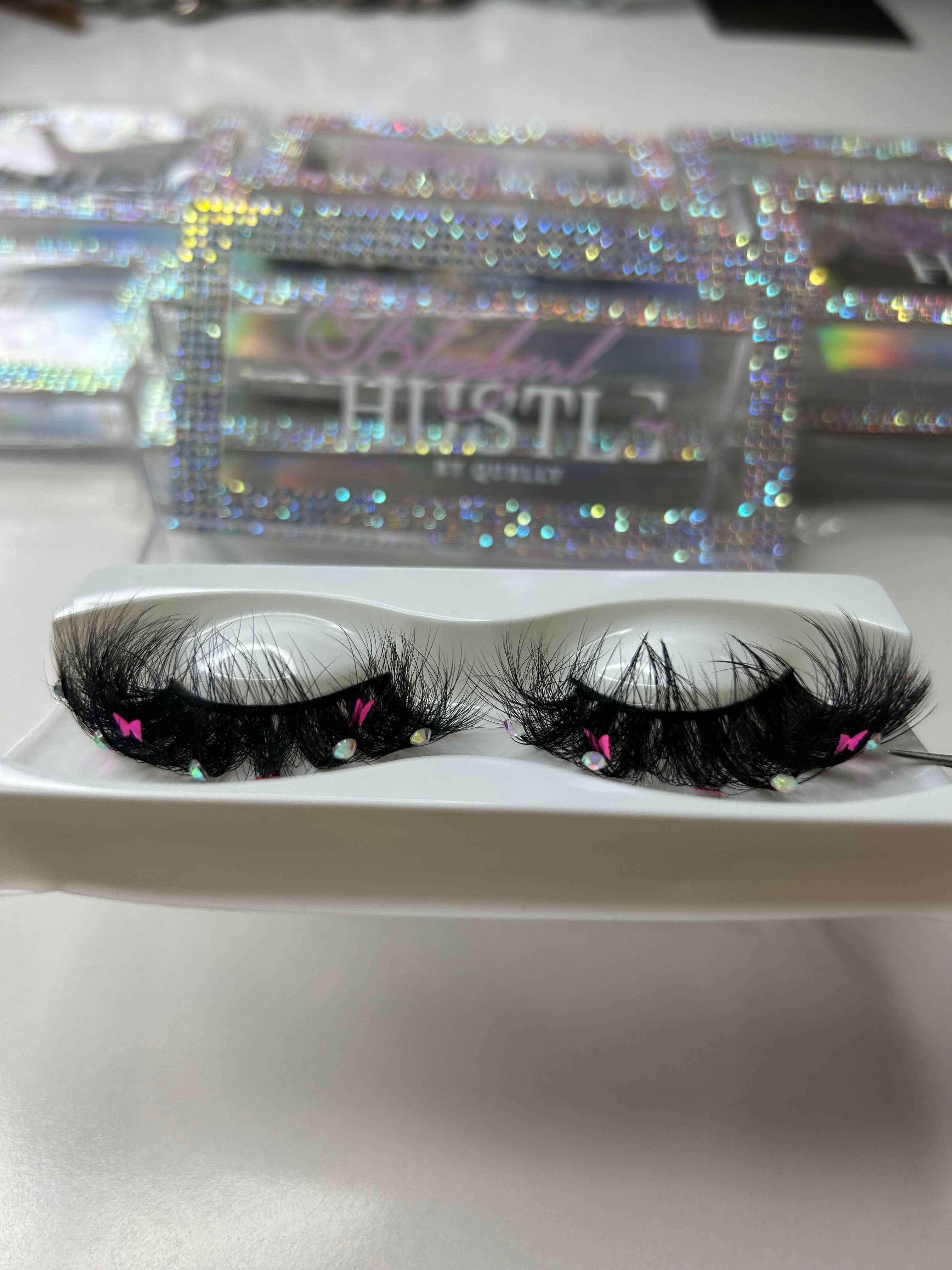 Fly Me Out Lashes