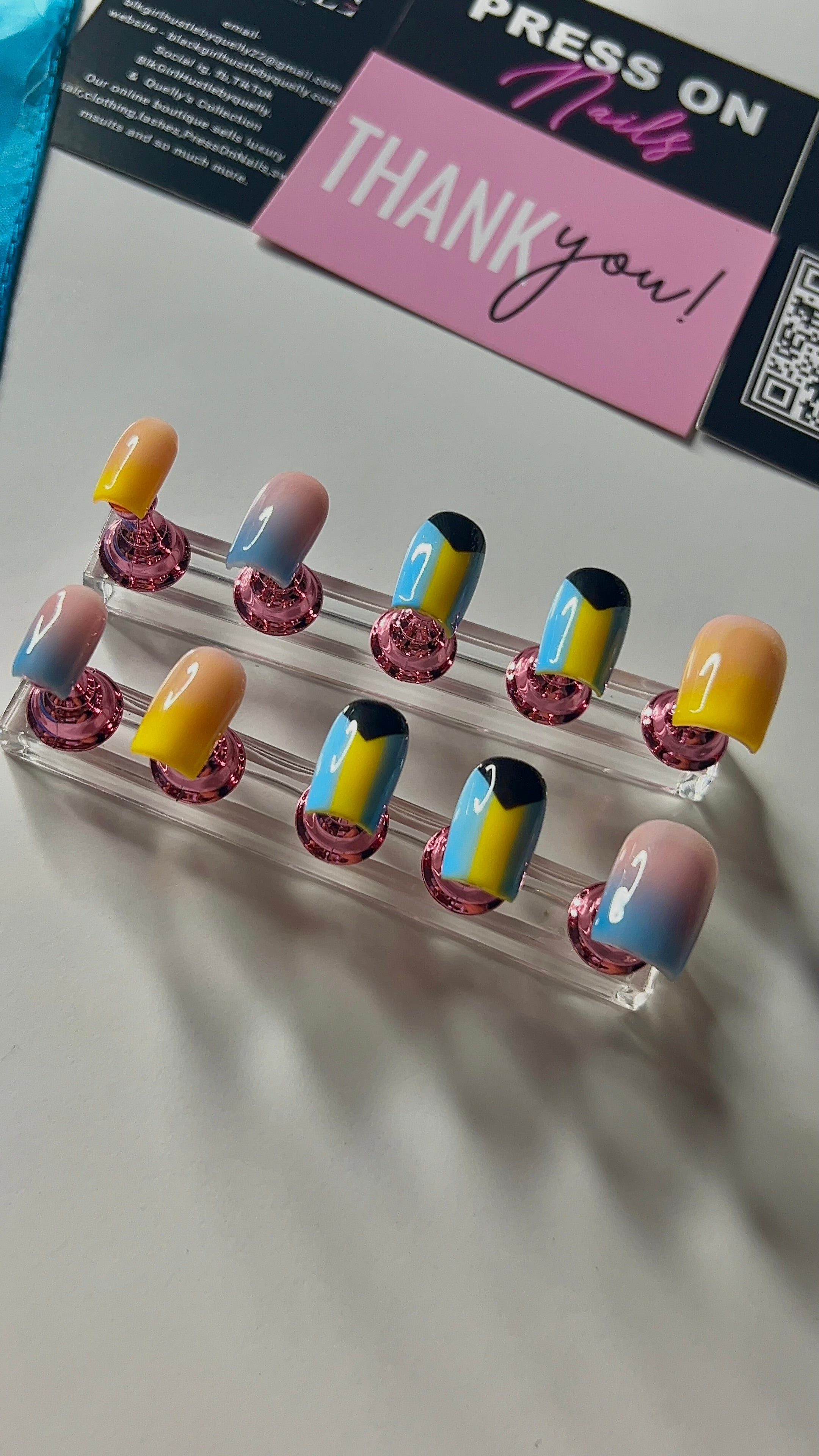 Customized Flag 🇺🇸🇧🇸Press on Nails